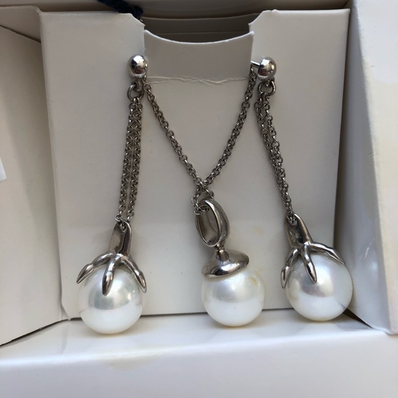 NWT CALYPSO Pearl Earring and Necklace Set - Picture 1 of 4